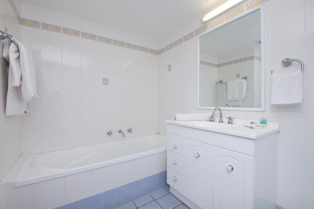 Sails Apartments Форстер Номер фото